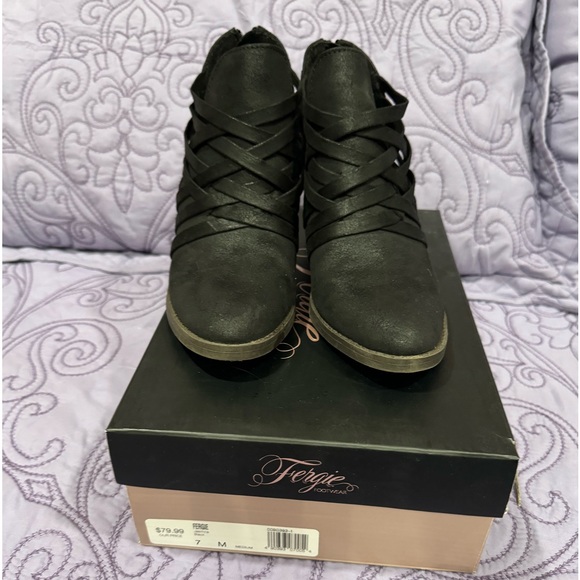 Fergie booties - Picture 1 of 5